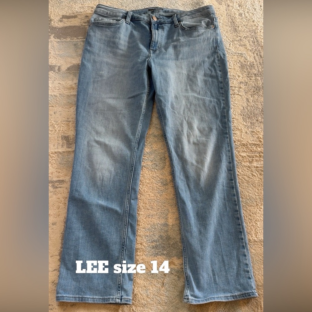 Lee Women's Light Blue Straight Leg Jeans